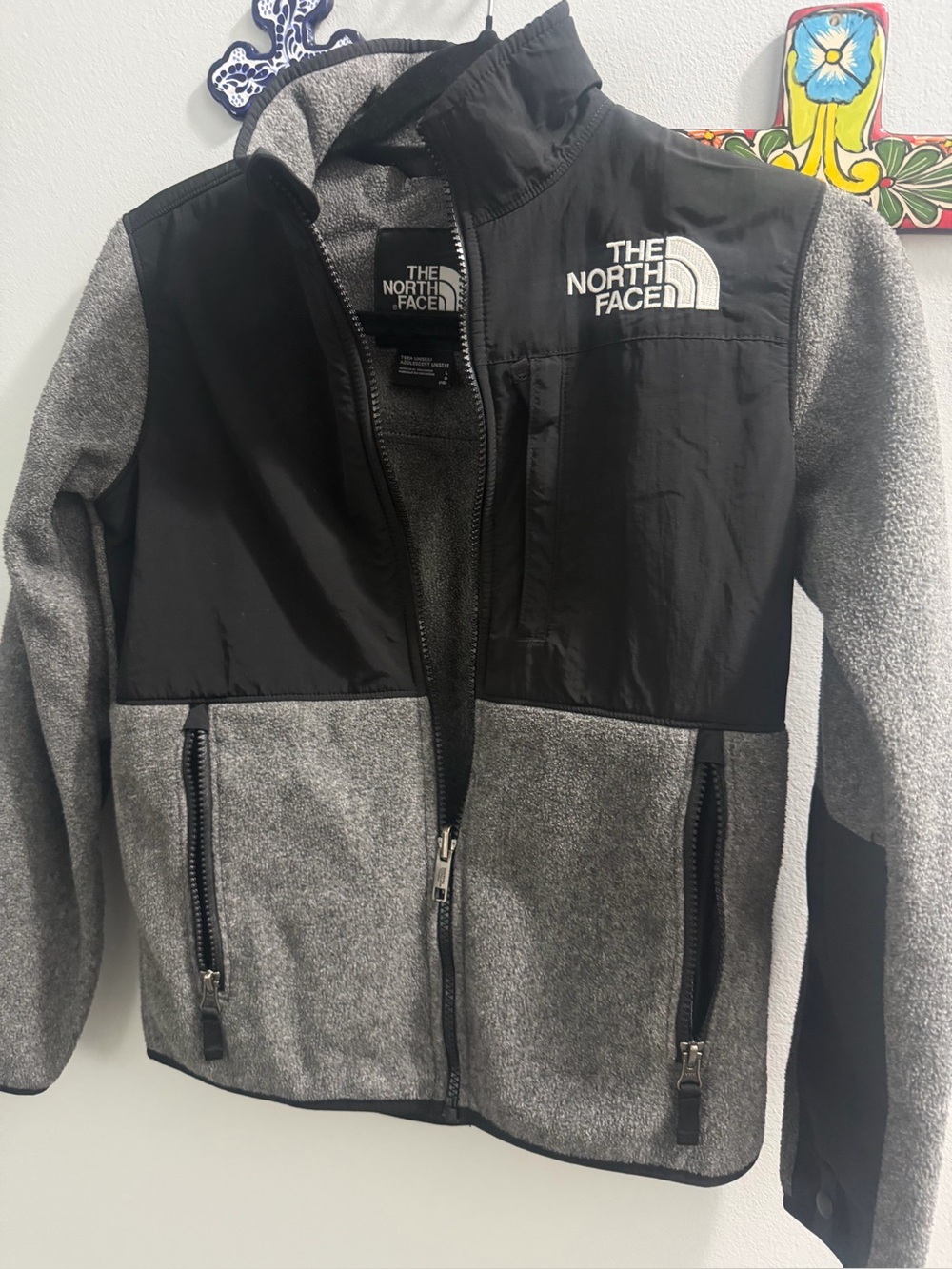 The North Face Kids Black & Gray Fleece Jacket with Zipper Pockets